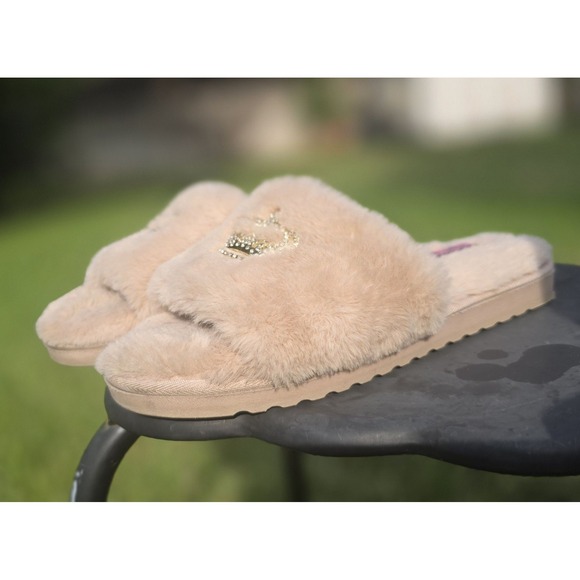 Juicy Couture Shoes - Juicy Couture Women's Pink Faux Fur Slide Slippers Rhinestone Crown